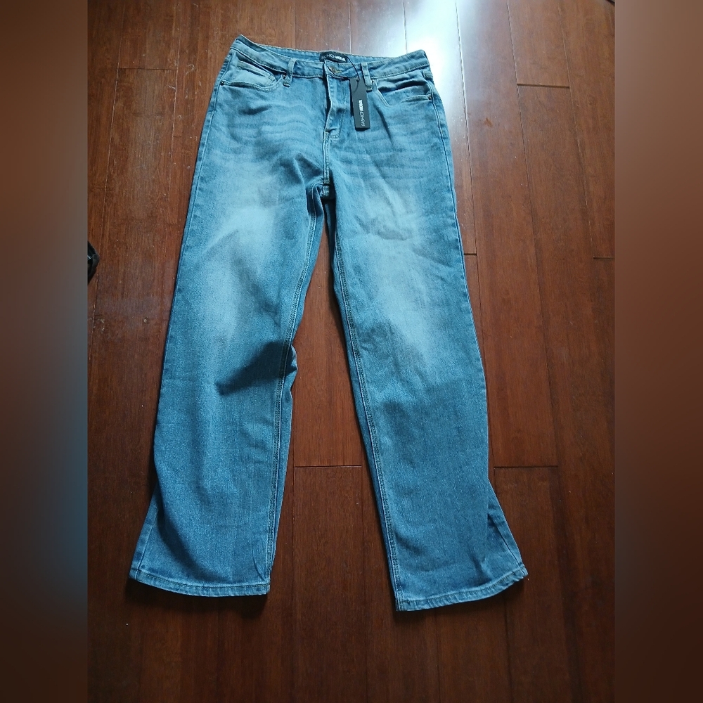 Stylish Fashion Nova Medium Wash Blue Straight Leg Jeans NWT - Picture 2 of 16